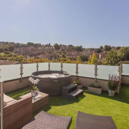 Stylish Penthouse Apartment With Hot Tub Bath Dış mekan fotoğraf