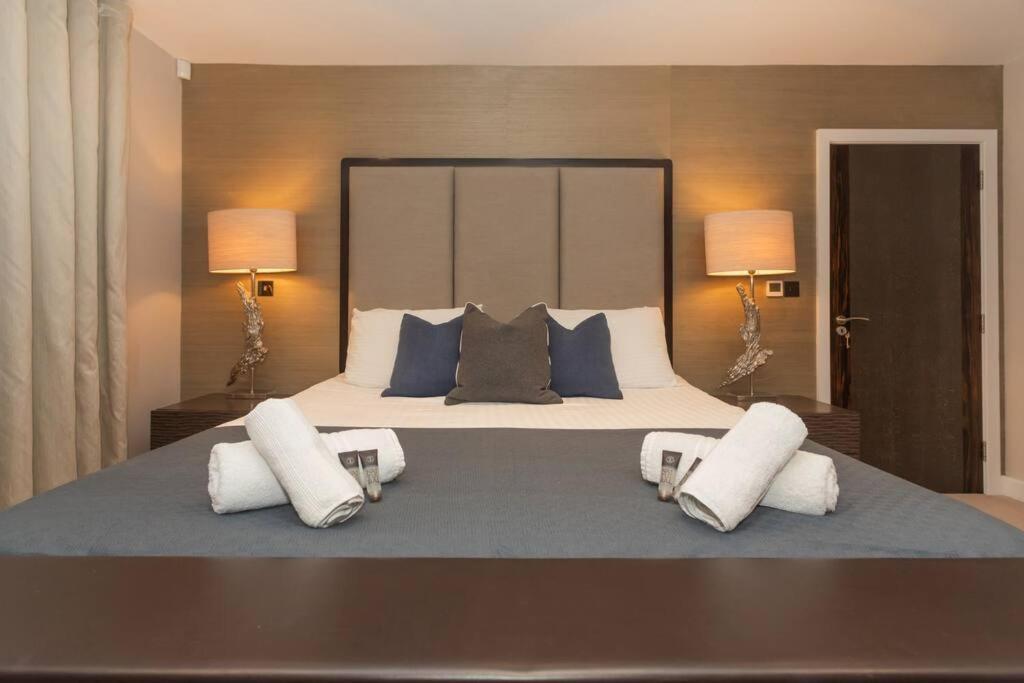 Stylish Penthouse Apartment With Hot Tub Bath Dış mekan fotoğraf